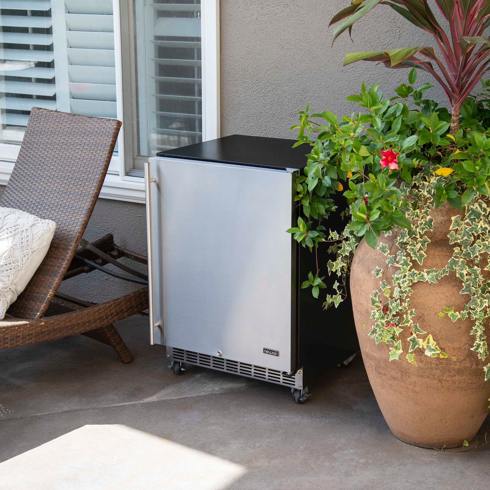 Newair 24” Built-in 160 Can Outdoor Beverage Fridge in Weatherproof Stainless Steel with Auto-Closing Door and Easy Glide Casters NOF160SS00-Beverage Fridges-The Wine Cooler Club