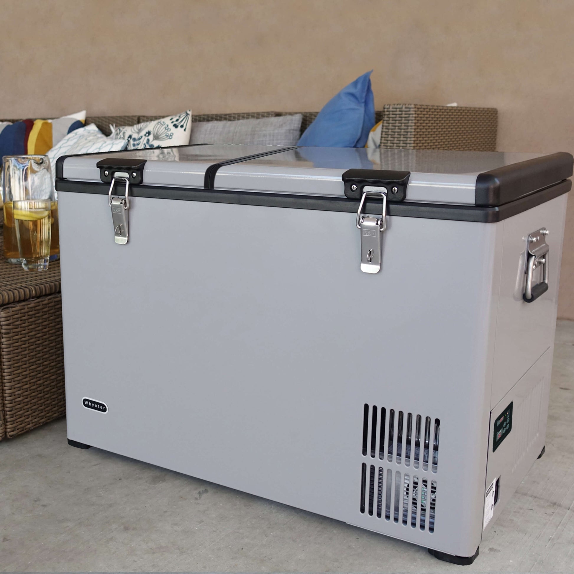 Whynter Freezers Whynter FM-901DZ 90 Quart Dual Zone Portable Fridge/Freezer with 12V Option and Wheels